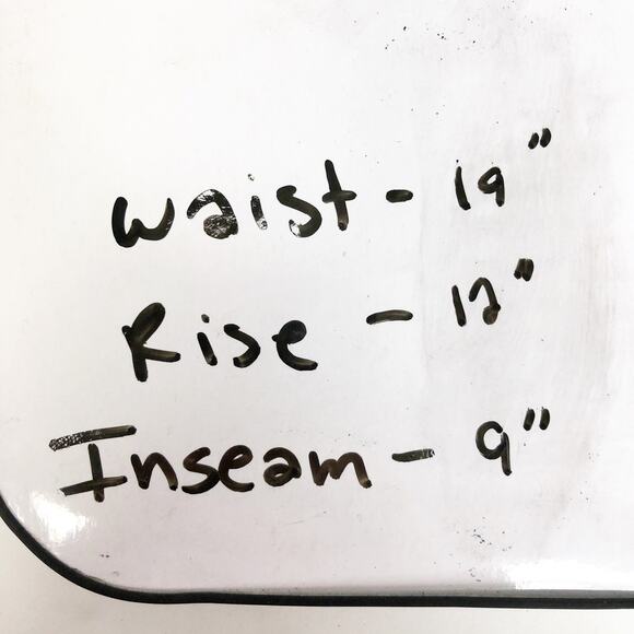 Like New Vineyard Vines Solid Board Shorts With Contrast Taping in men's size 38 - Picture 6 of 6